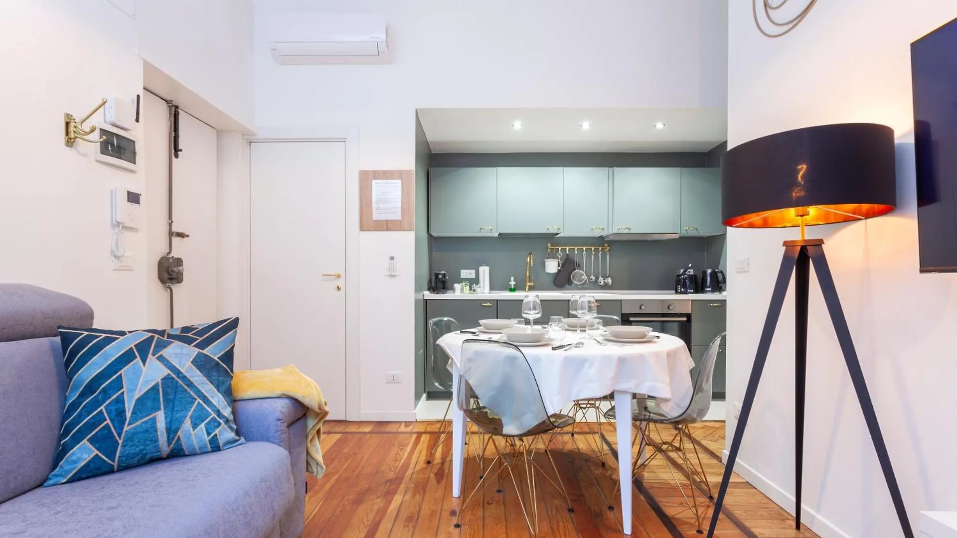 Appartement Central 6 Min From Duomo Design Apt In Milaan Italië