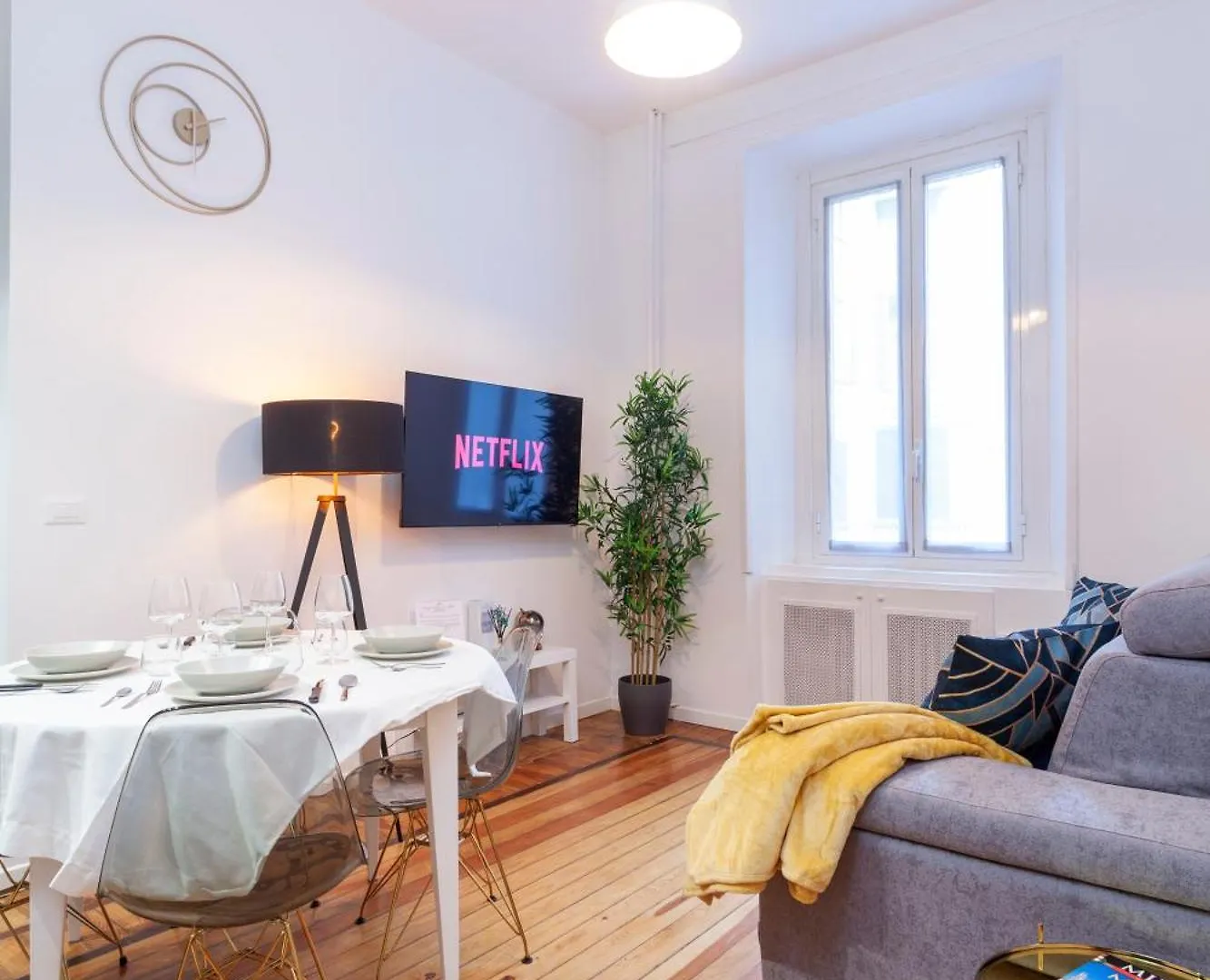 Central 6 Min From Duomo Design Apt In Milan